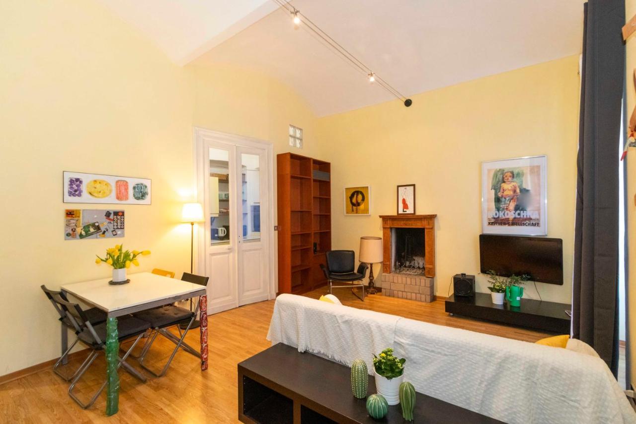 Porta Nuova & San Salvario Roomy Flat تورينو المظهر الخارجي الصورة