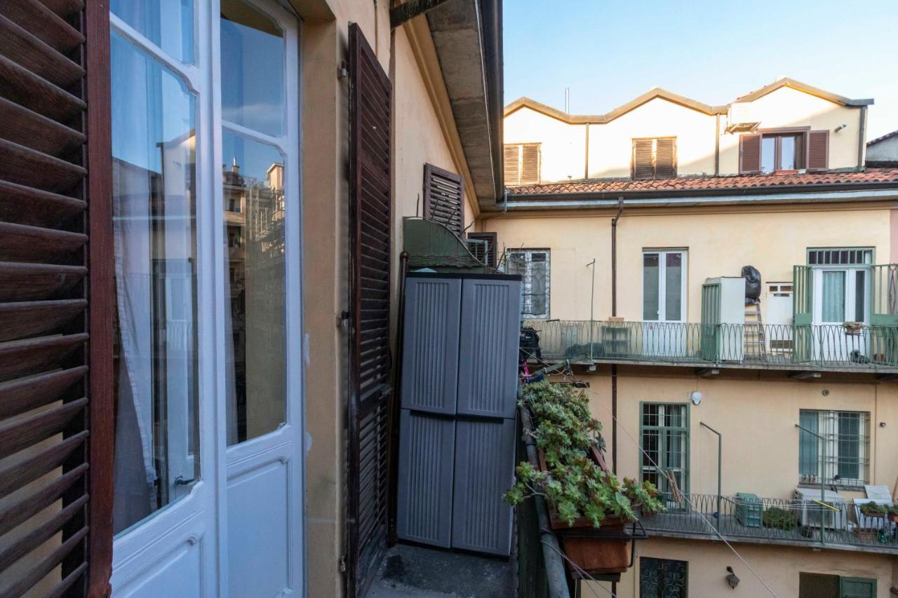 Porta Nuova & San Salvario Roomy Flat تورينو المظهر الخارجي الصورة