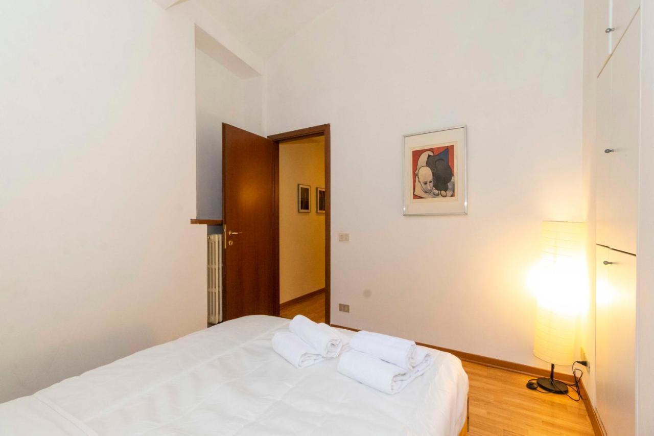 Porta Nuova & San Salvario Roomy Flat تورينو المظهر الخارجي الصورة