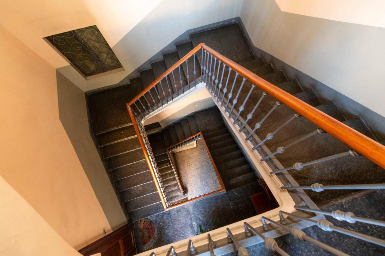 Porta Nuova & San Salvario Roomy Flat تورينو المظهر الخارجي الصورة